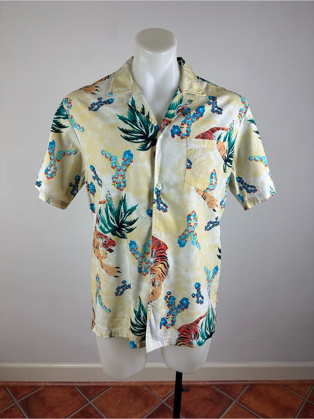 Bather Tiger Graphic Men's Tropical Camp Collar Shirt